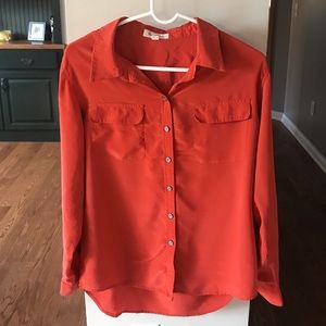 Red-orange Vince Camuto women’s top Size M